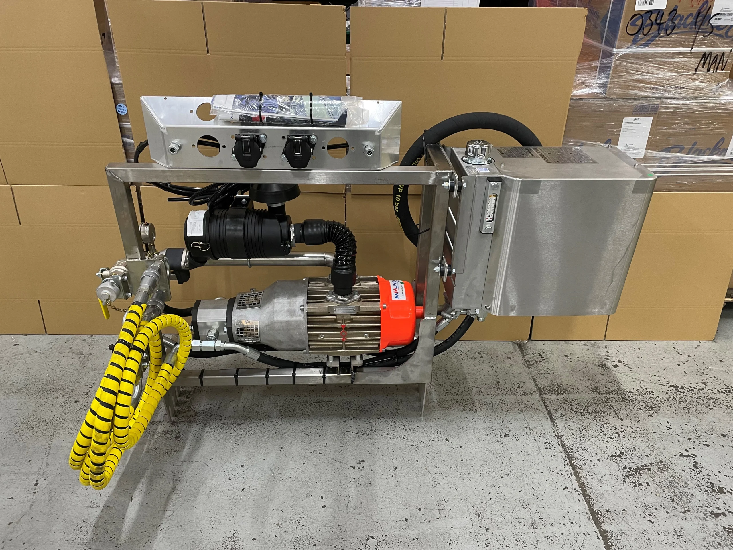 Easy-mount hydraulic compressor skids